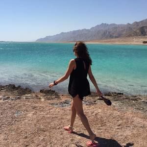 Meet your Posher, Rebecca